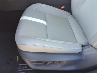2025 Toyota Camry SE (SE)