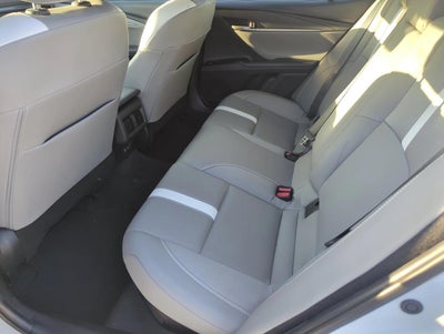 2025 Toyota Camry SE (SE)
