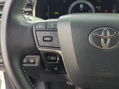 2025 Toyota Camry SE (Natl)