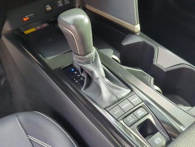 2025 Toyota Camry SE (Natl)
