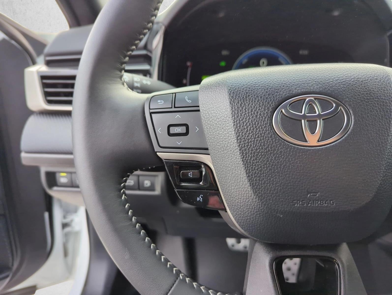 2026 Toyota Camry SE (SE)