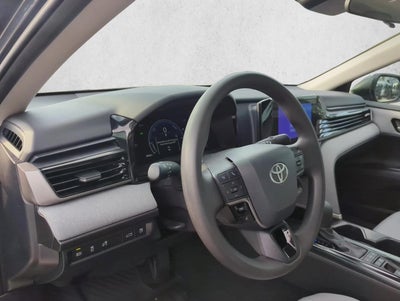 2025 Toyota Camry LE (SE)