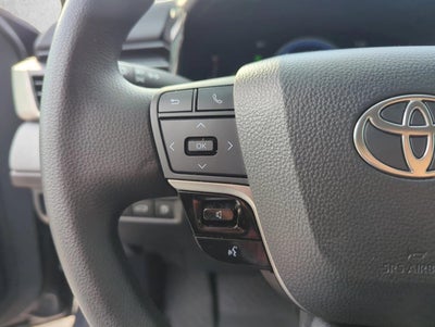 2025 Toyota Camry LE (SE)