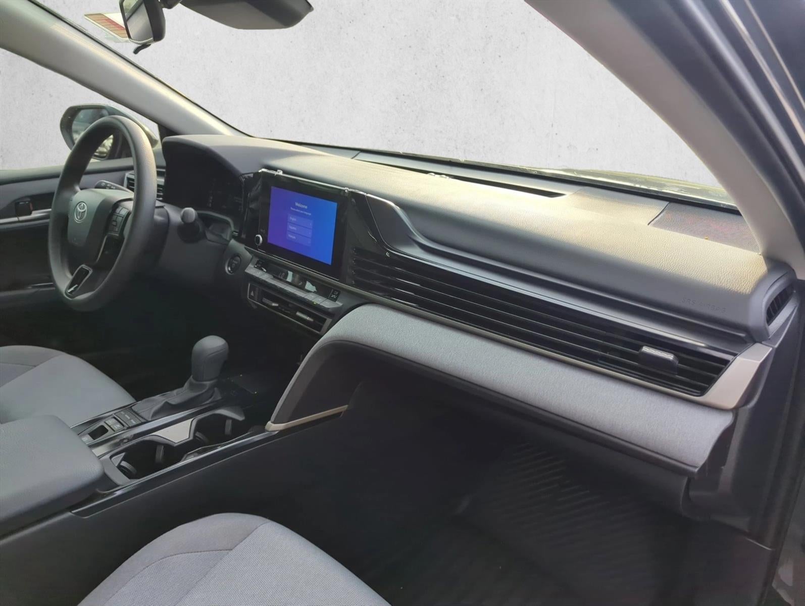 2025 Toyota Camry LE (SE)