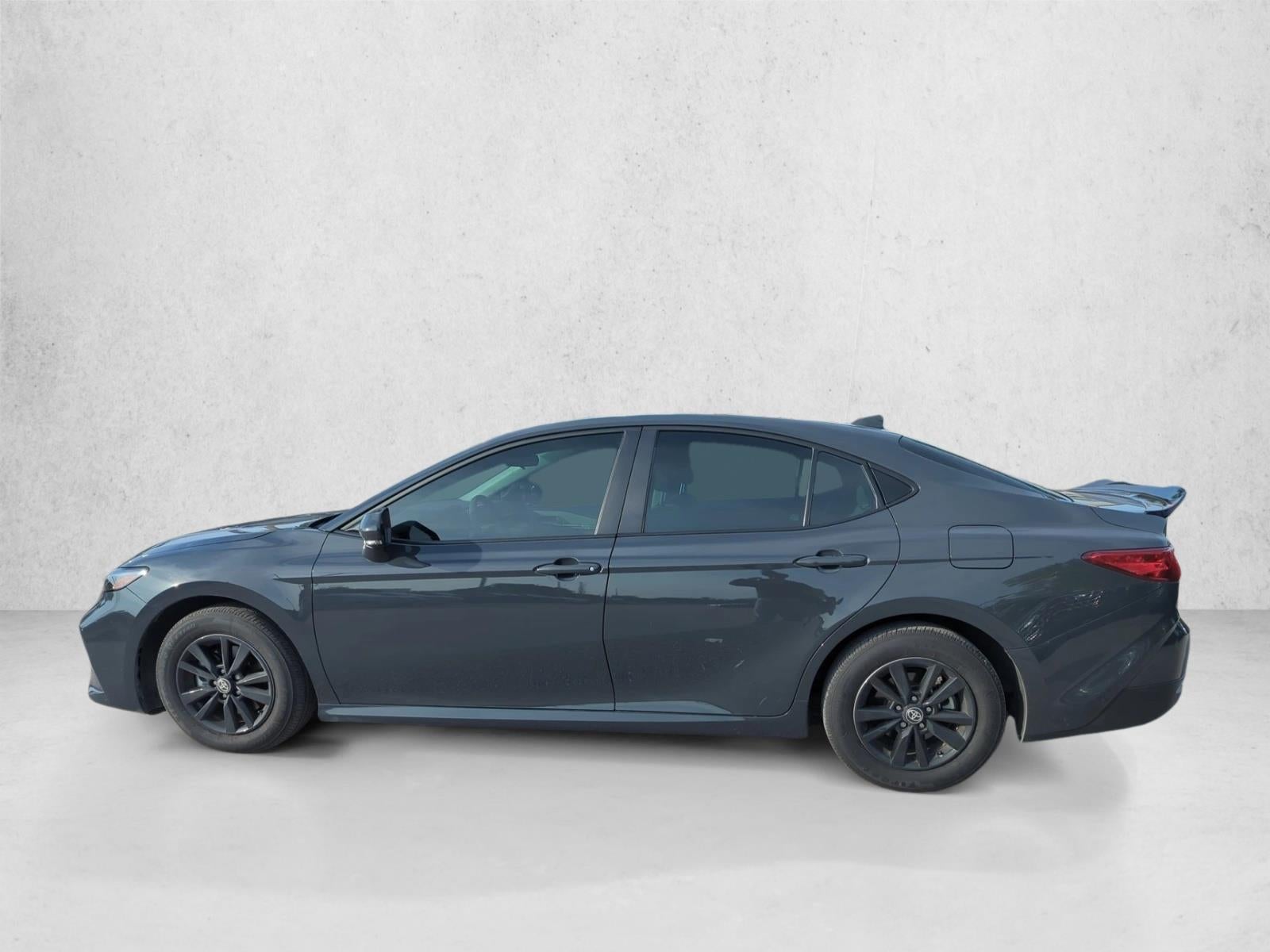 2025 Toyota Camry LE (SE)