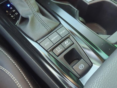 2025 Toyota Camry SE (SE)