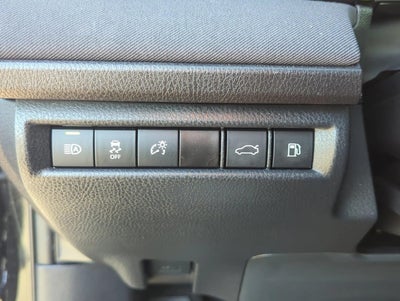 2025 Toyota Camry LE (Natl)