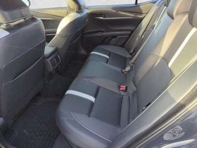 2025 Toyota Camry SE (Natl)
