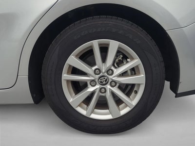 2025 Toyota Camry LE (SE)