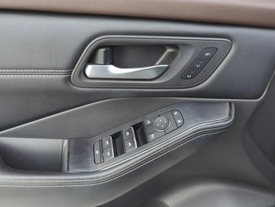 2023 Nissan Rogue FWD SL *Ltd Avail*