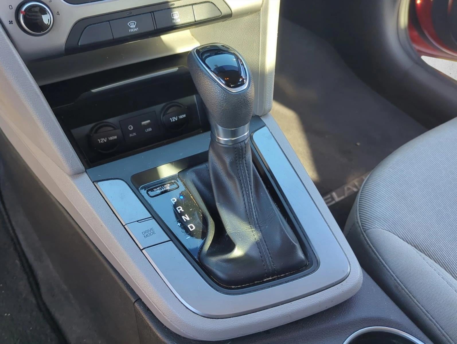 2018 Hyundai ELANTRA SEL 2.0L Auto