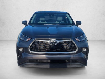 2022 Toyota Highlander LE AWD (SE)
