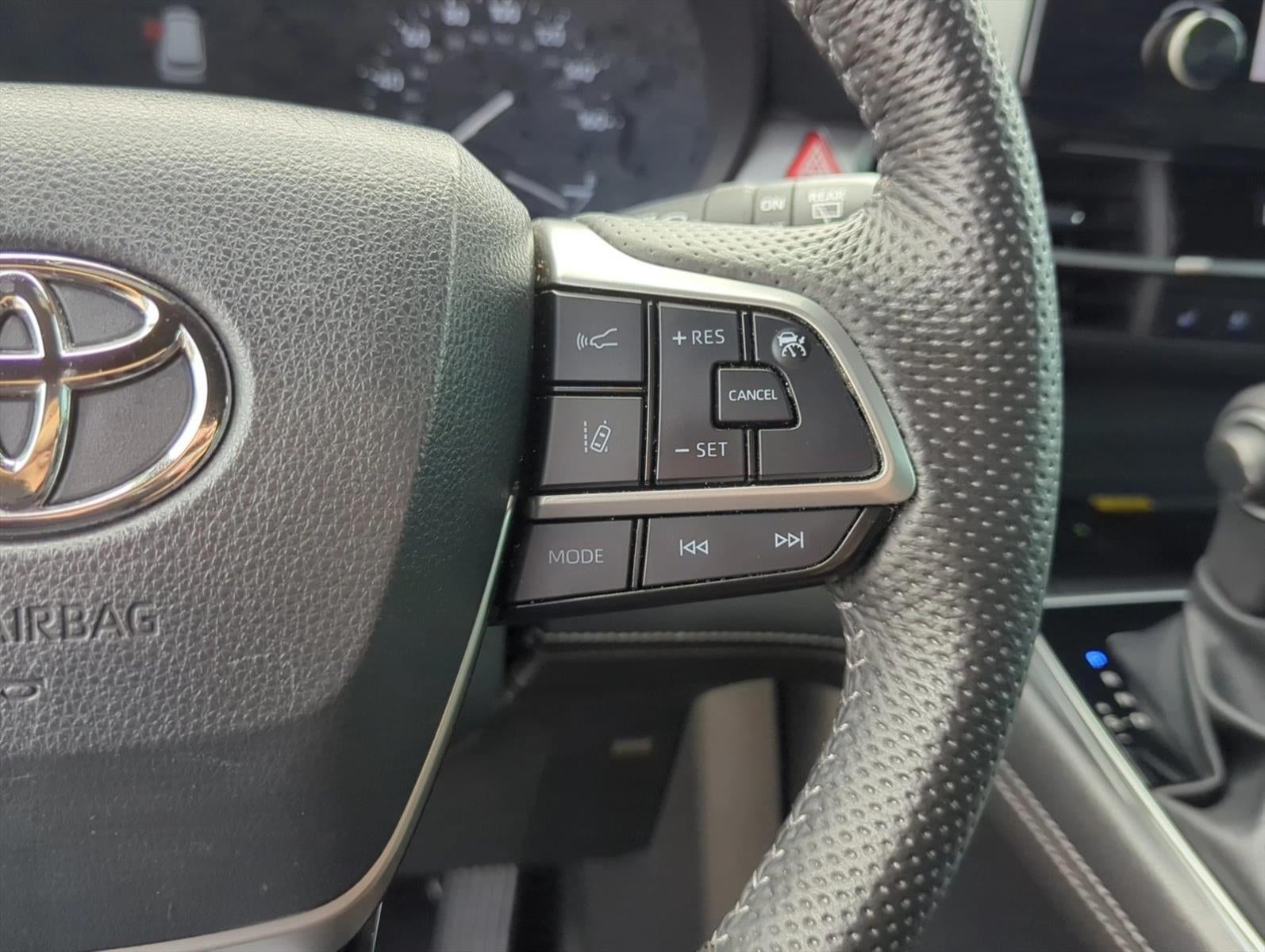 2023 Toyota Sienna XSE 25th Anniversary AWD 7-Passenger (Natl)