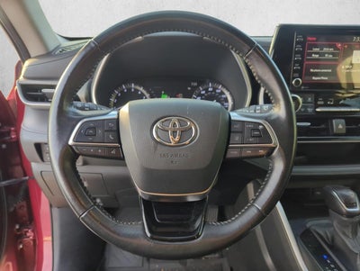 2020 Toyota Highlander XLE FWD (Natl)