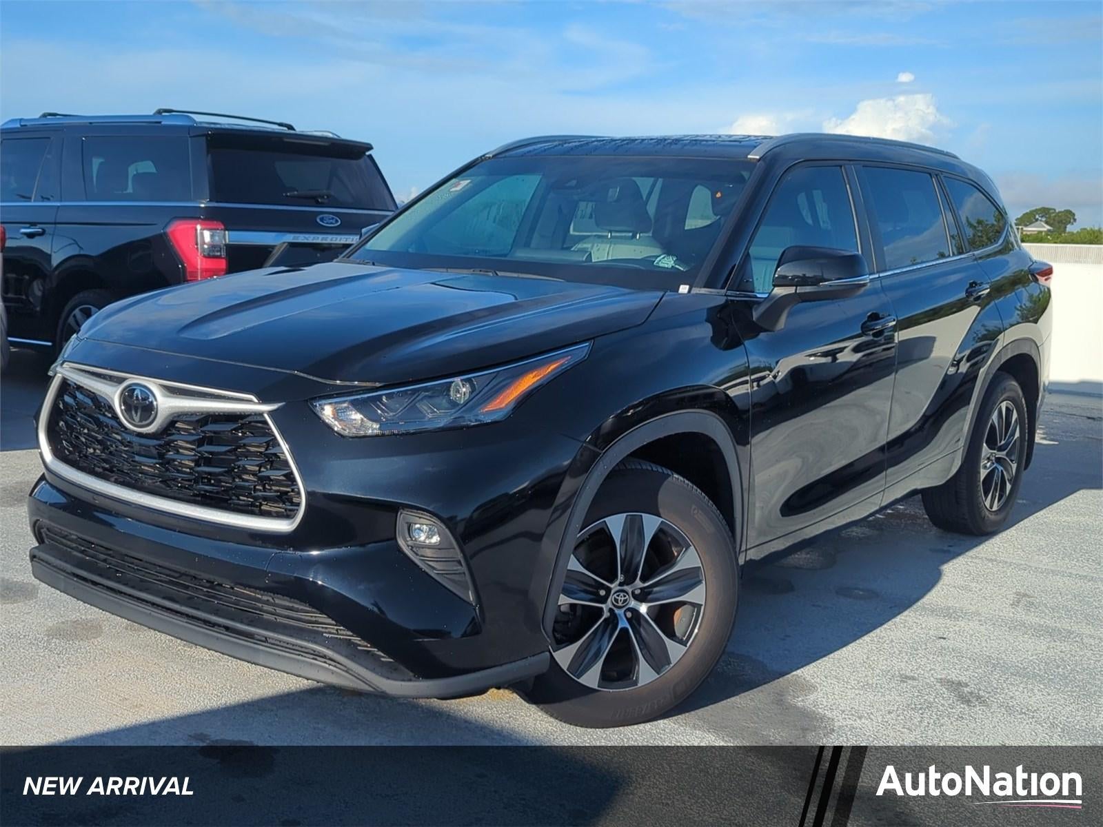 2024 Toyota Highlander XLE FWD (Natl)