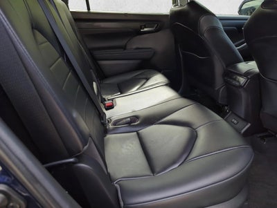 2023 Toyota Highlander XLE FWD (Natl)
