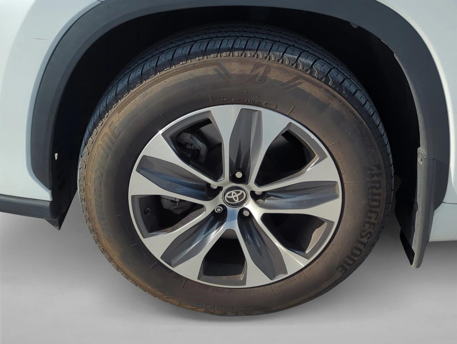 2024 Toyota Highlander XLE FWD (Natl)