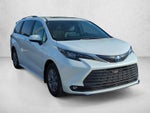 2025 Toyota Sienna XLE FWD 8-Passenger (Natl)