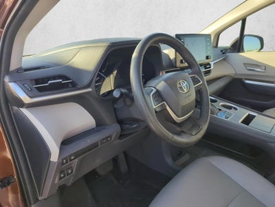 2023 Toyota Sienna XLE FWD 8-Passenger (Natl)