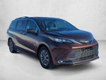 2023 Toyota Sienna XLE FWD 8-Passenger (Natl)