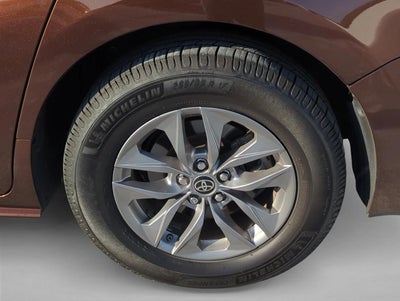 2023 Toyota Sienna XLE FWD 8-Passenger (Natl)