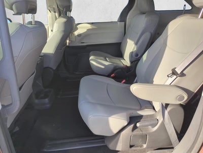 2023 Toyota Sienna XLE FWD 8-Passenger (Natl)