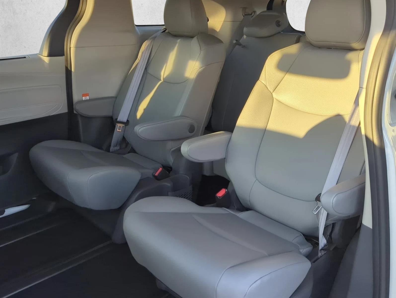 2021 Toyota Sienna XLE AWD 7-Passenger (Natl)