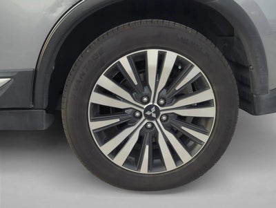 2020 Mitsubishi Outlander SE FWD