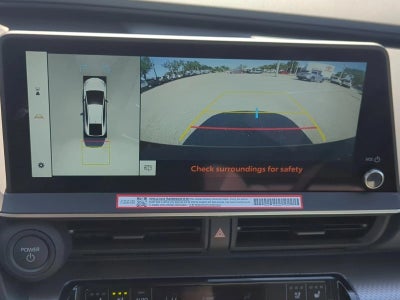 2025 Toyota Prius Limited (Natl)