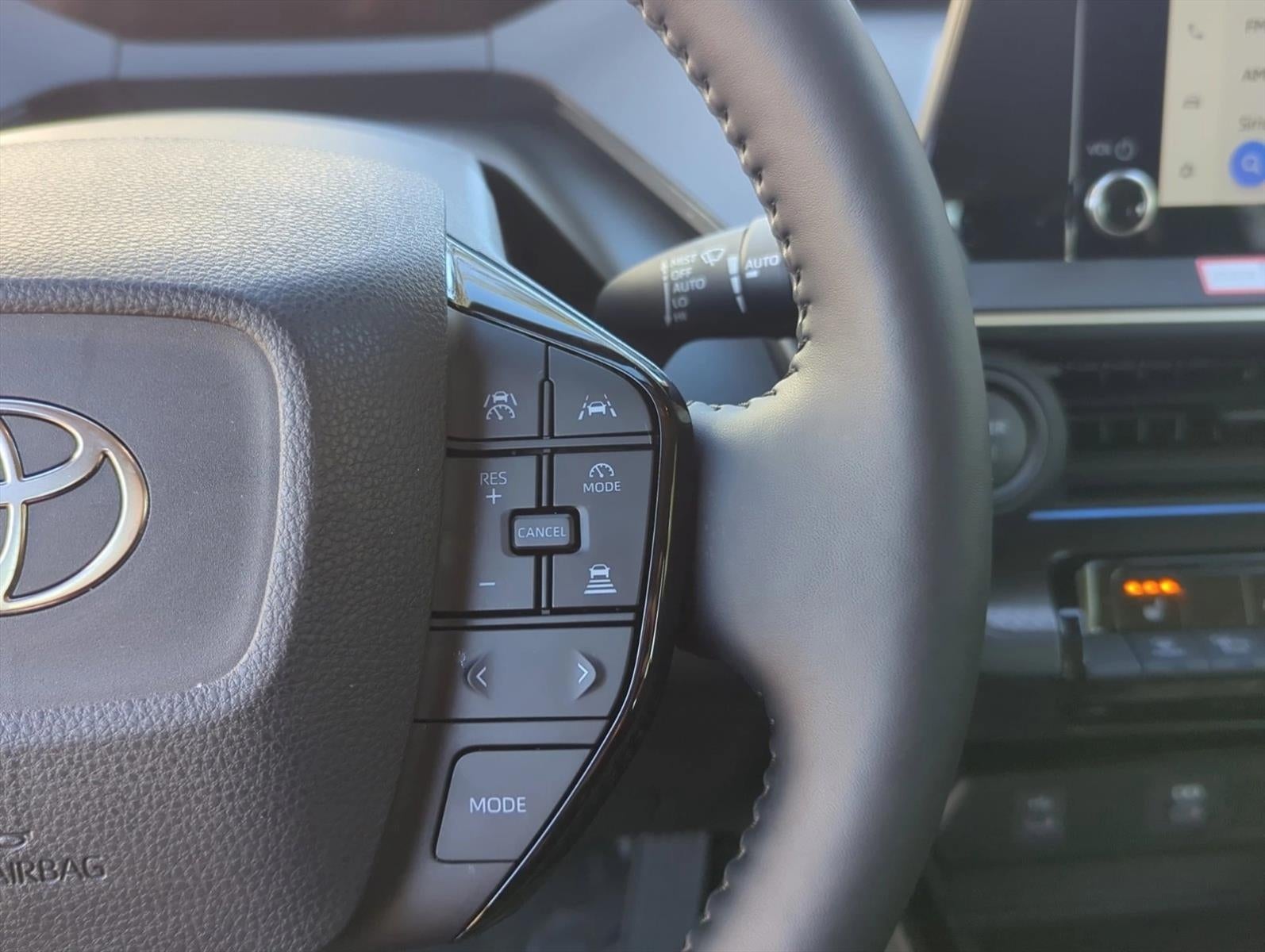 2025 Toyota Prius XLE (Natl)