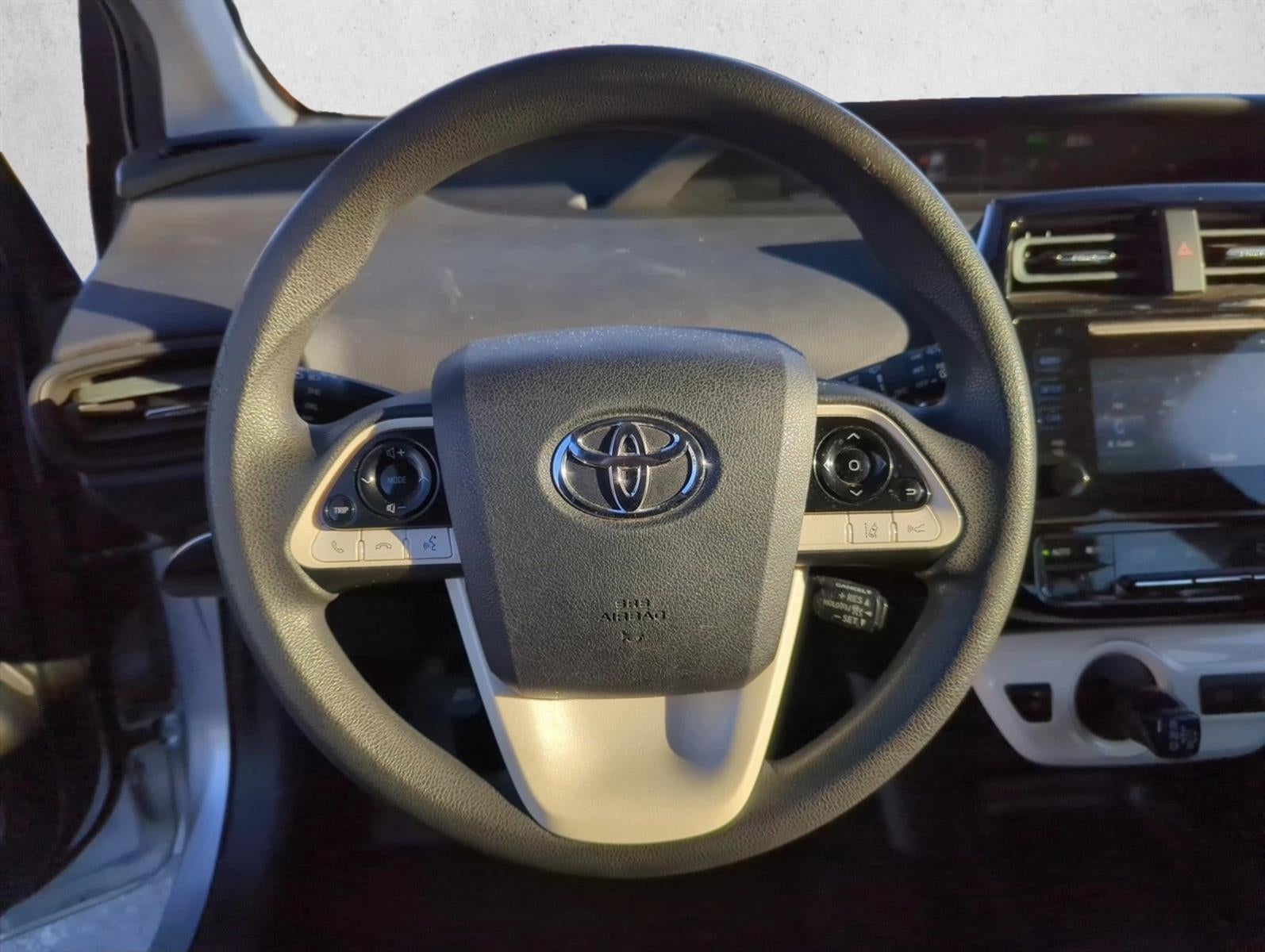 2017 Toyota Prius Two (SE)