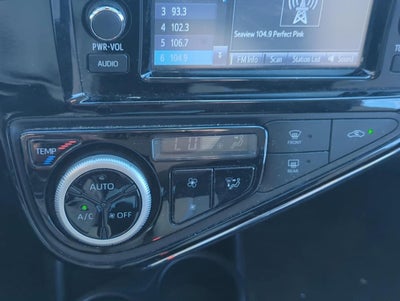 2018 Toyota Prius c Two (GS)