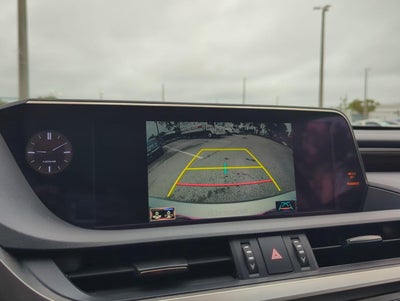 2019 Lexus ES 300h Luxury FWD