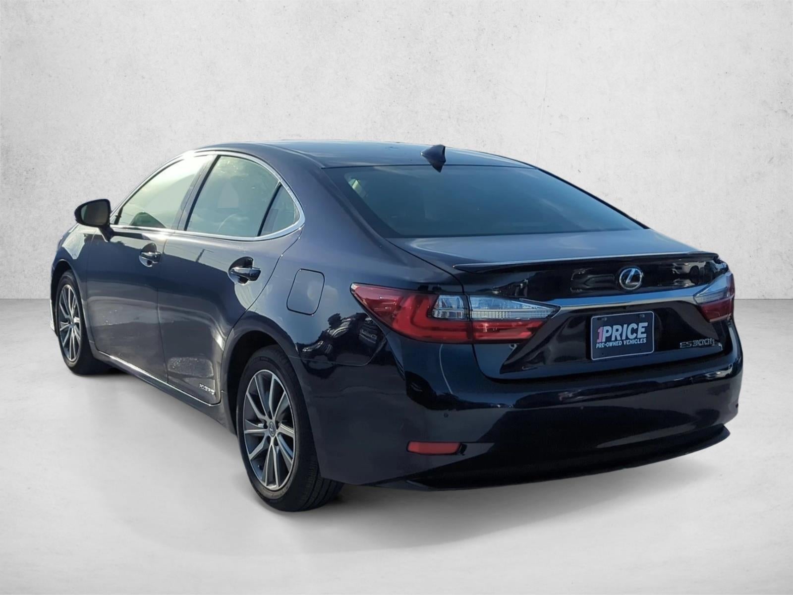 2016 Lexus ES 300h 4dr Sdn Hybrid