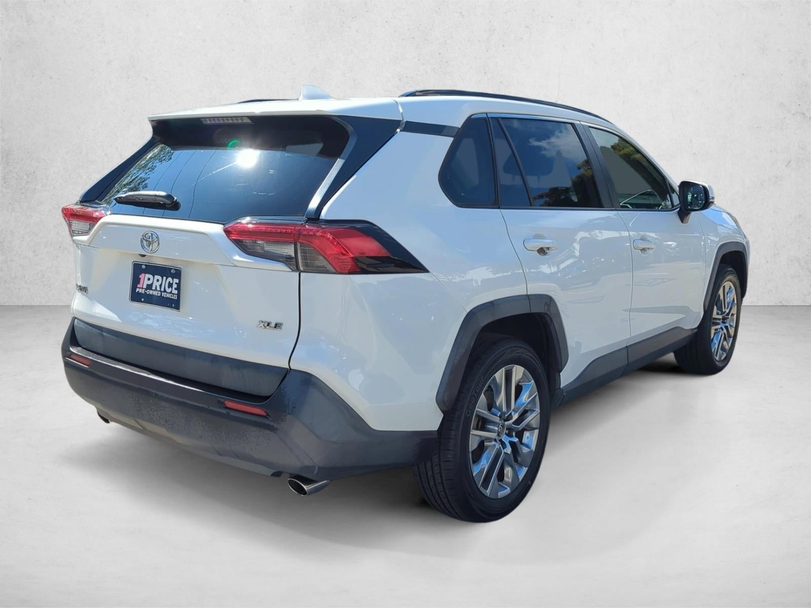 2019 Toyota RAV4 XLE Premium FWD (Natl)