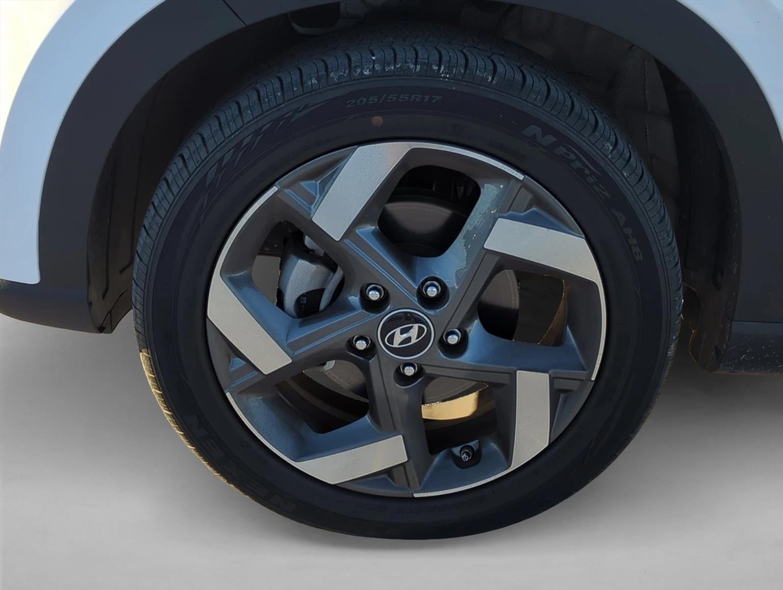 2023 Hyundai VENUE Limited IVT