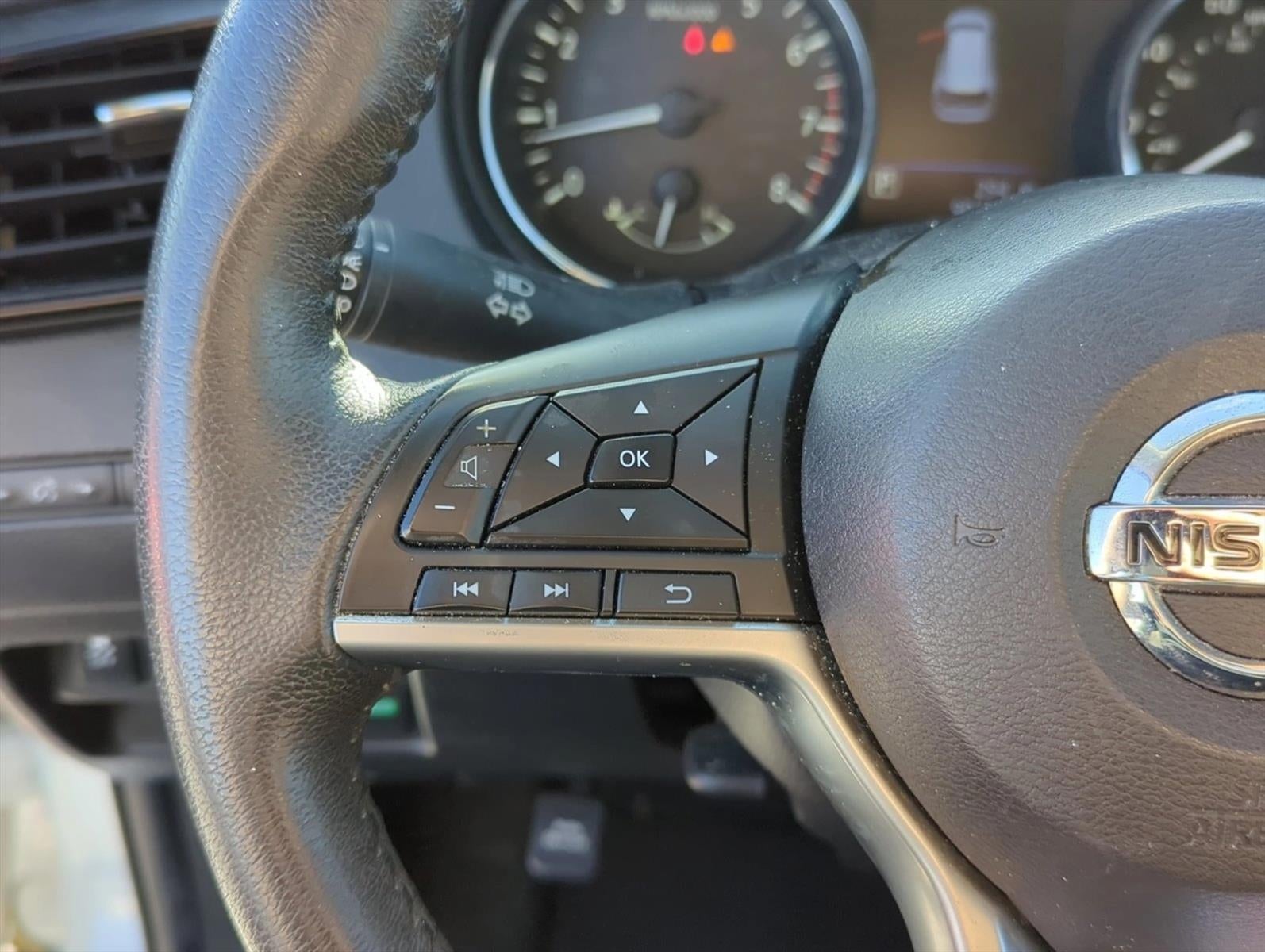 2020 Nissan Rogue FWD SV