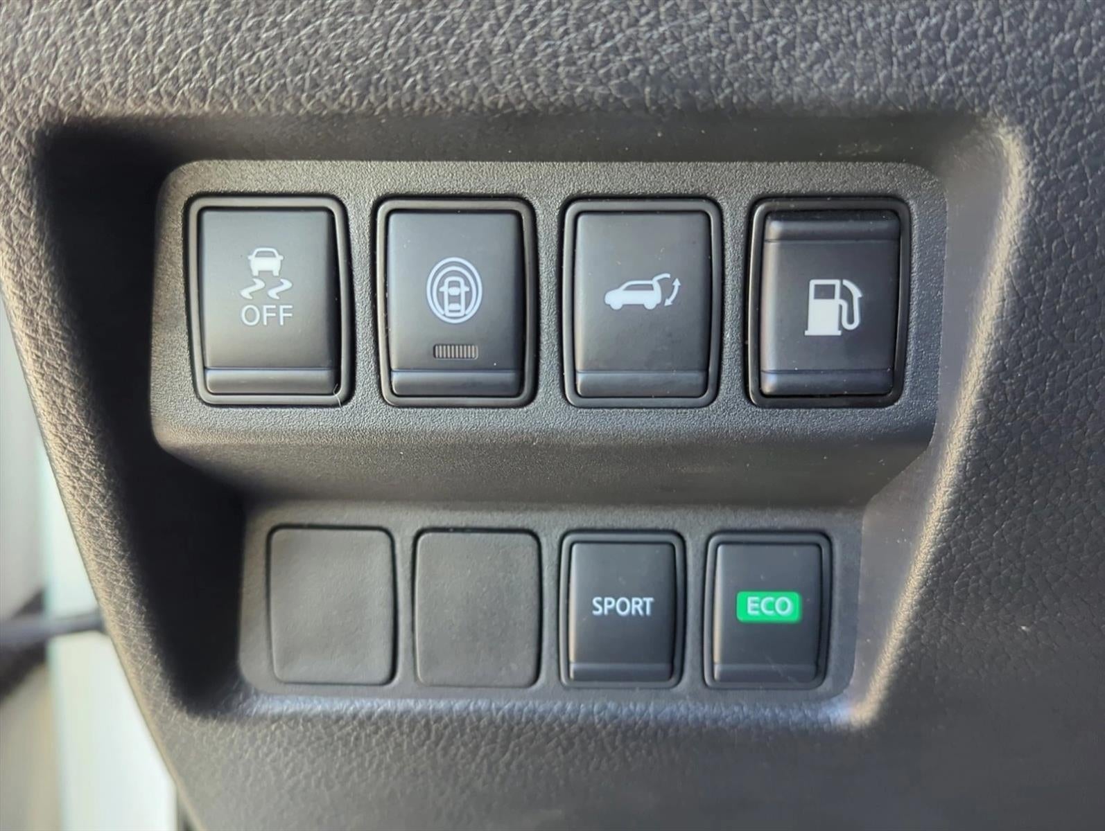 2020 Nissan Rogue FWD SV