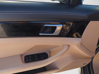 2018 Porsche Panamera 4 AWD