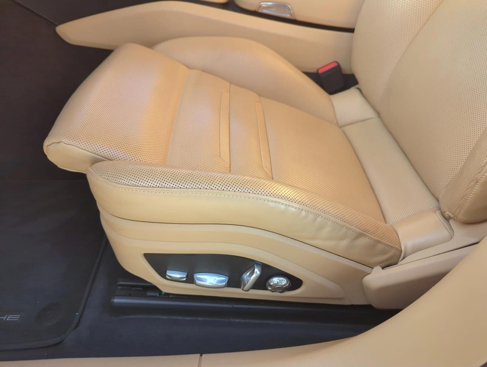 2018 Porsche Panamera 4 AWD