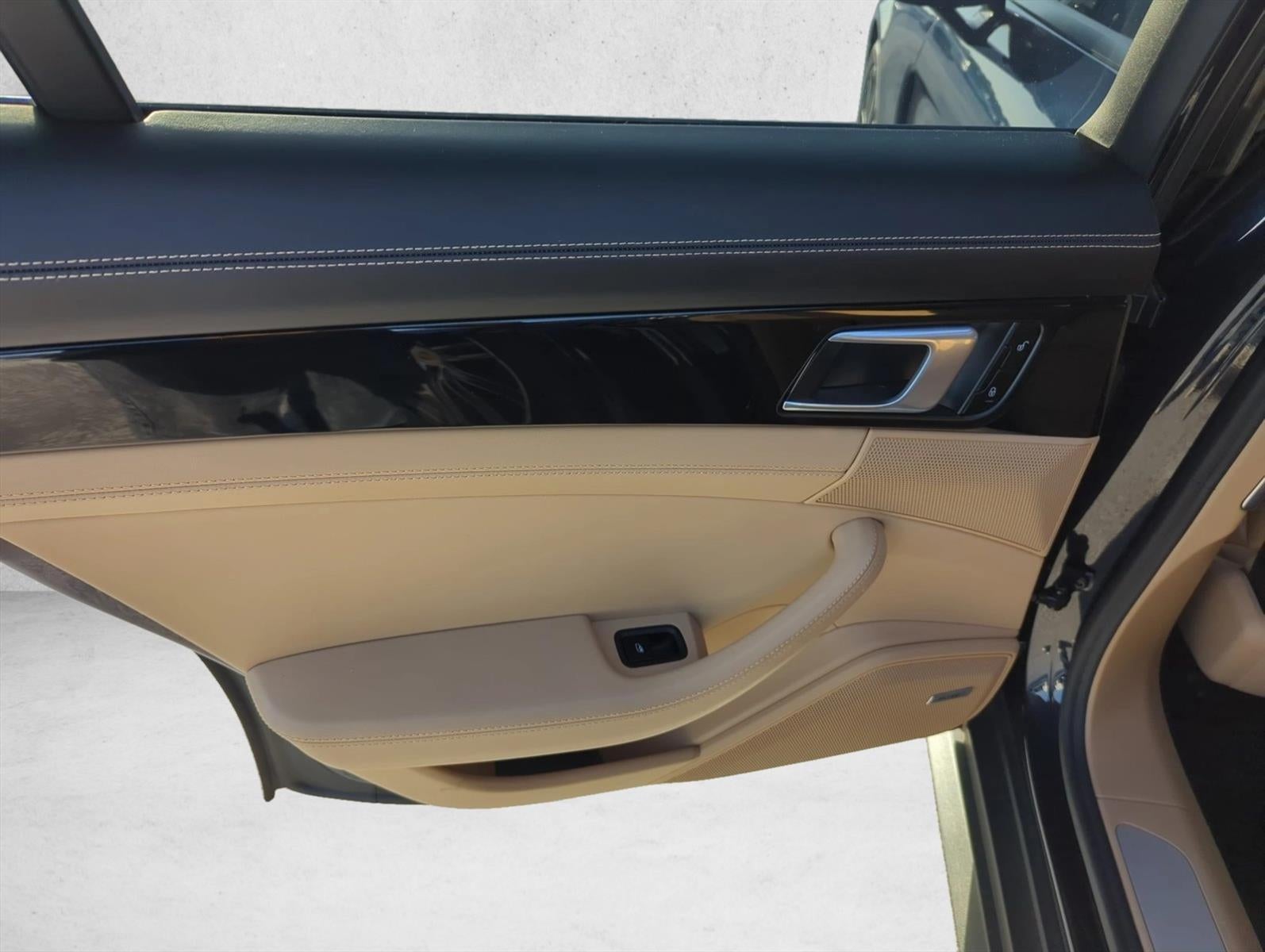 2018 Porsche Panamera 4 AWD