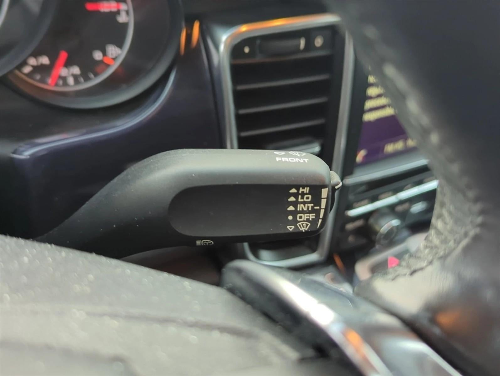 2015 Porsche Panamera 4dr HB