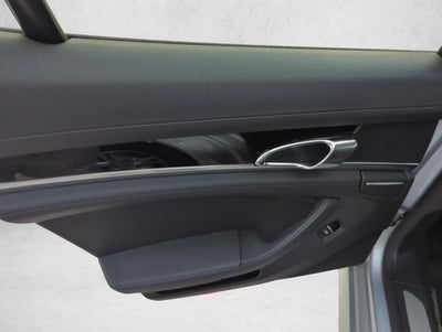 2015 Porsche Panamera 4dr HB