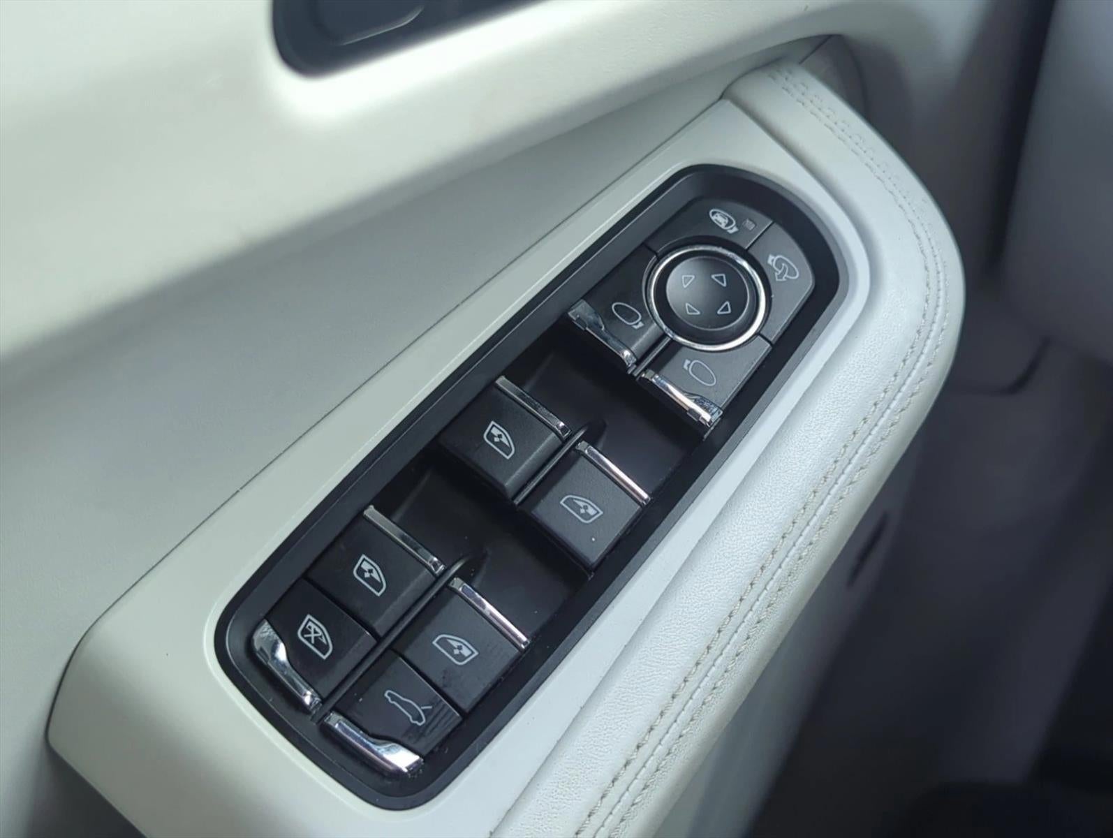 2020 Porsche Macan Turbo AWD