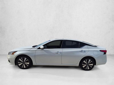 2020 Nissan Altima 2.5 SV Sedan