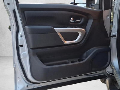 2020 Nissan Titan 4x4 Crew Cab SV