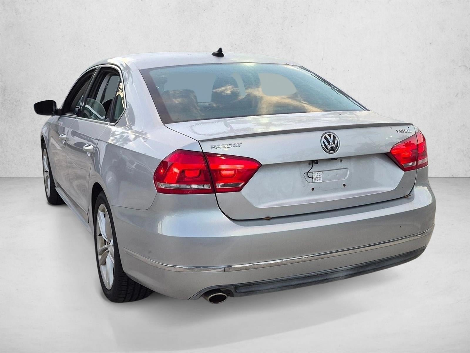 2015 Volkswagen Passat 4dr Sdn 1.8T Auto SEL Premium