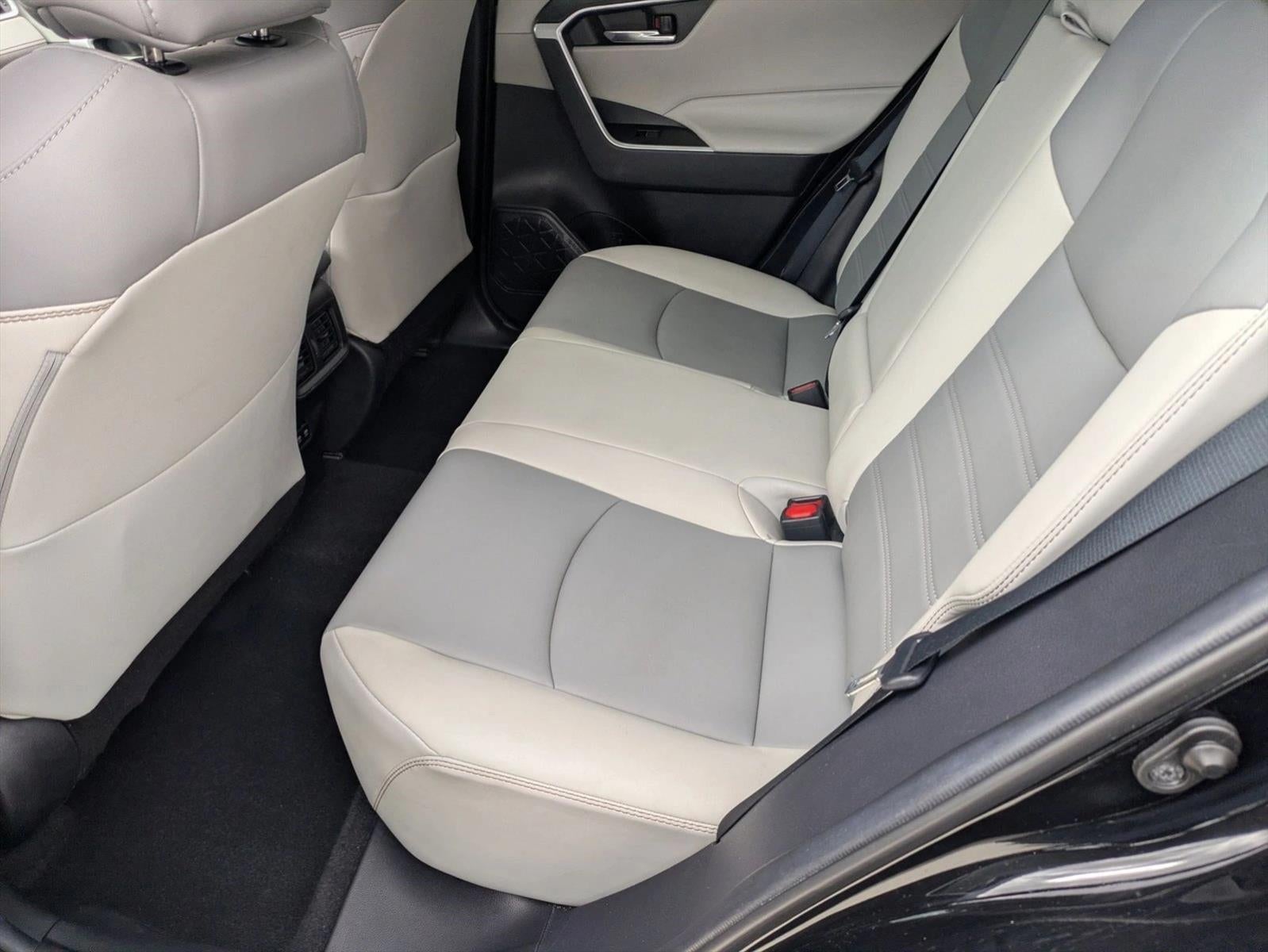 2020 Toyota RAV4 XLE Premium FWD (Natl)