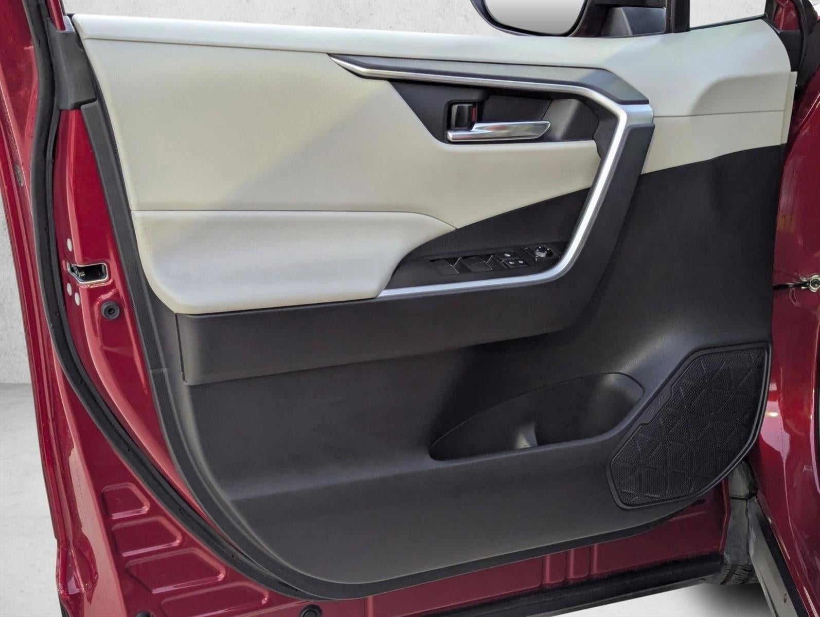 2020 Toyota RAV4 XLE Premium FWD (Natl)