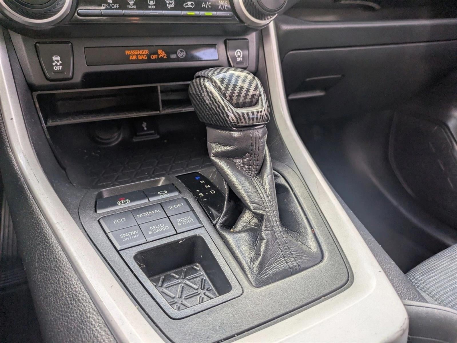 2020 Toyota RAV4 LE AWD (Natl)